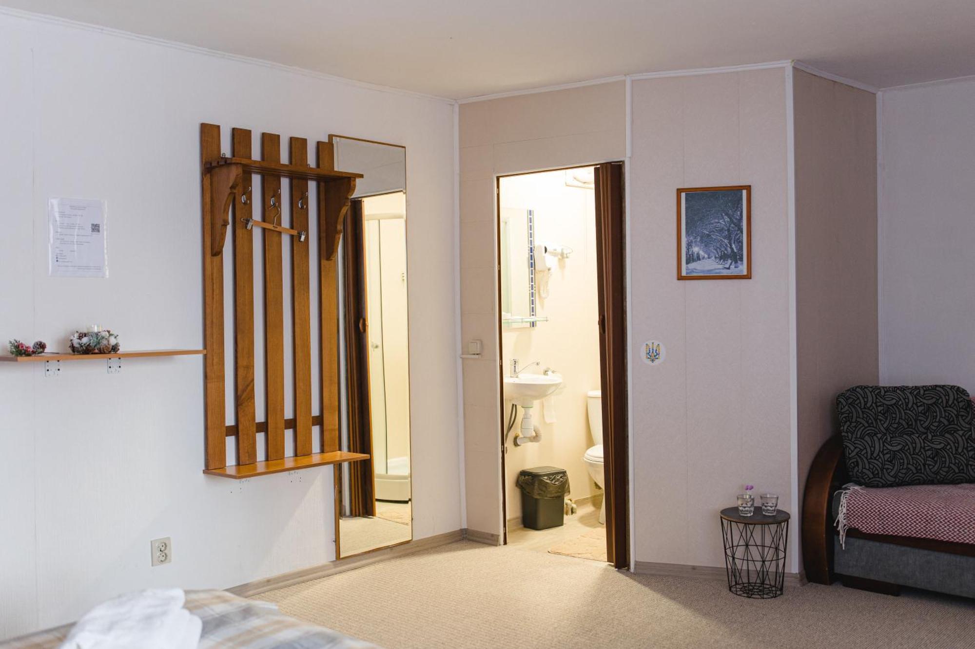 Kolyba Opryshkiv Hotell Nizhneye Selishche Rom bilde